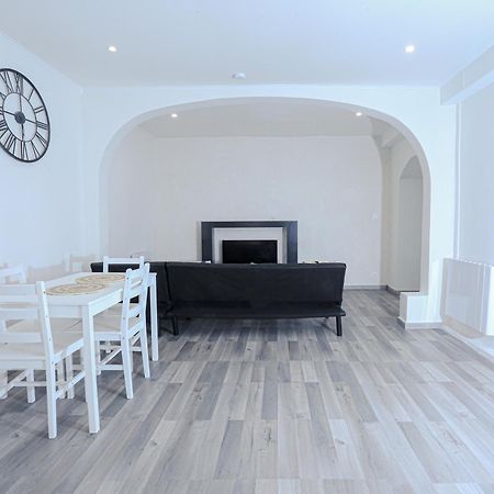 Elegant Appartement Bord De Seine Монтро-фот-Йон Екстер'єр фото